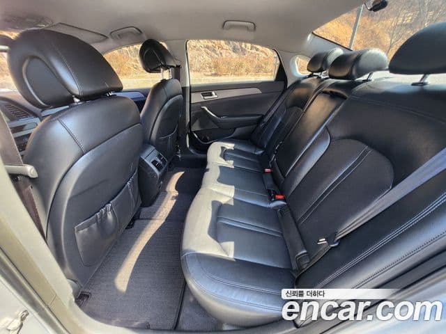 Hyundai LF Sonata Special, 2015 9