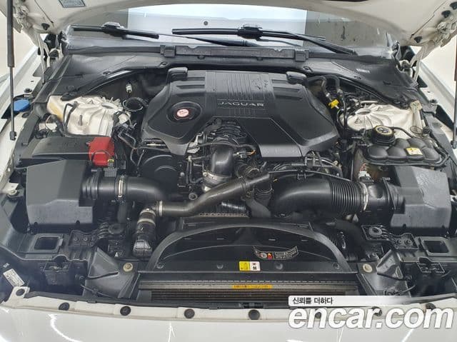 Jaguar XF (X260) 30d Portfolio, 2017 6