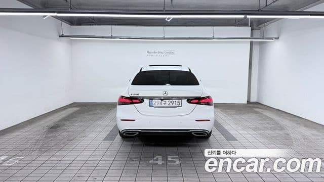 Mercedes-Benz E-класс W213 Exclusive, 2023 4