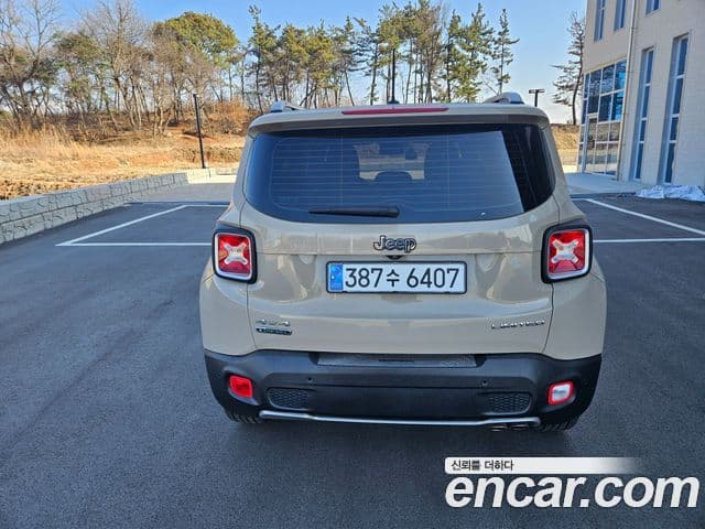 Jeep Renegade 2.0 дизель Limited AWD, 2016 6