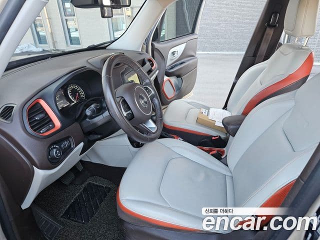 Jeep Renegade 2.0 дизель Limited AWD, 2016 9
