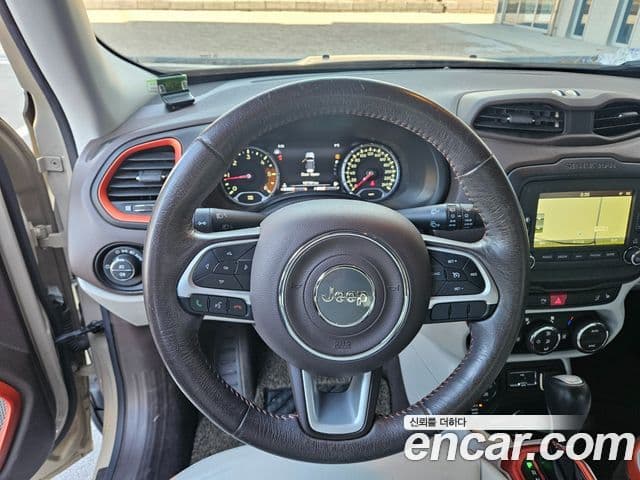 Jeep Renegade 2.0 дизель Limited AWD, 2016 13