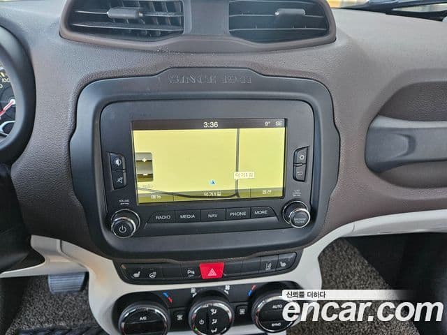 Jeep Renegade 2.0 дизель Limited AWD, 2016 16