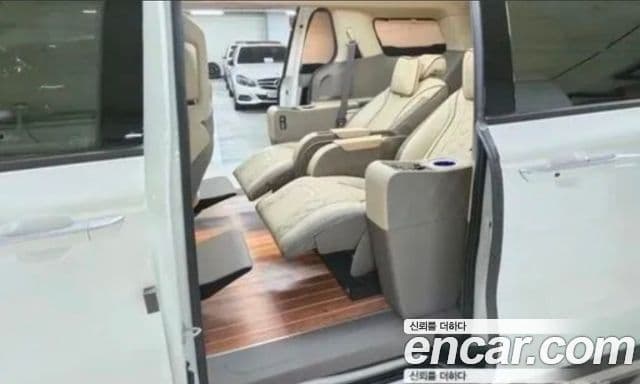 Kia Carnival 4세대 бензин 9인승 High Limousine(компания по спецнадстройкам), 2022 8