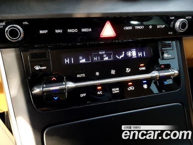 Kia Carnival 4세대 Prestige, 2022 11