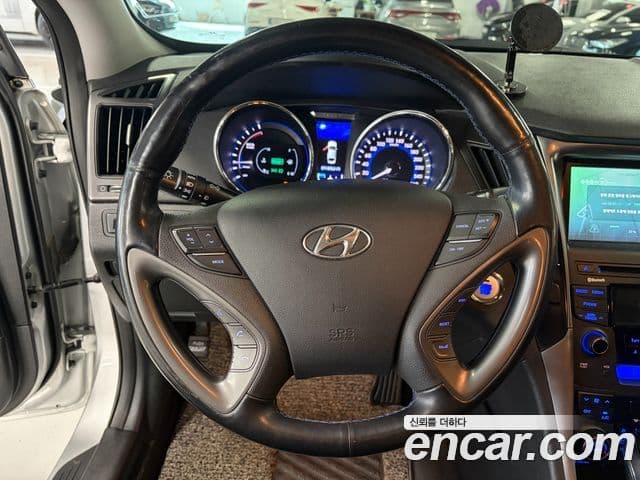 Hyundai Sonata гибрид Modern, 2014 8
