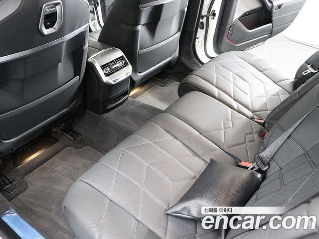 BMW 7시리즈 (G70) 740d xDrive Design Pure Excellence, 2023 9