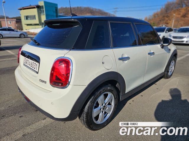 Mini Cooper 3세대, 2021 2