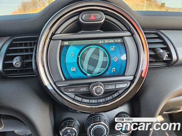 Mini Cooper 3세대, 2021 11