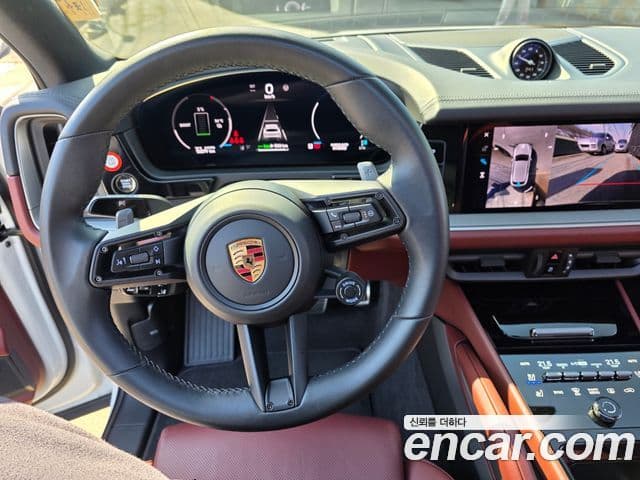 Porsche Cayenne (PO536) 3.0 S E-гибрид, 2025 13