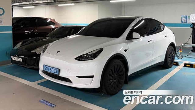 Tesla модель Y, 2024 1