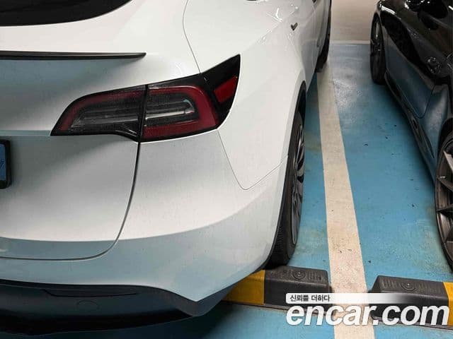 Tesla модель Y, 2024 4