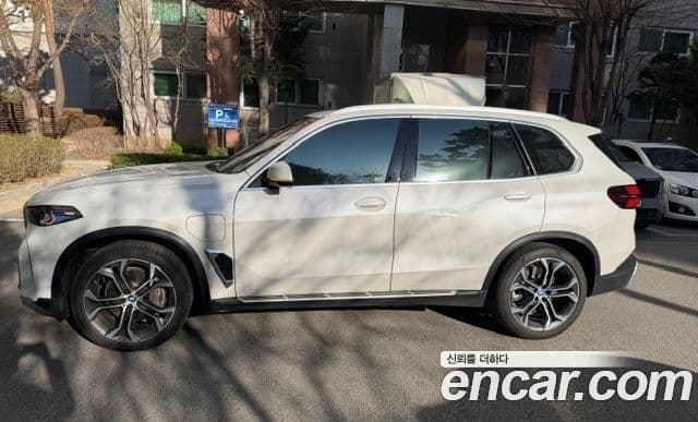 BMW X5 (G05) xDrive 50e xLine, 2024 все фото