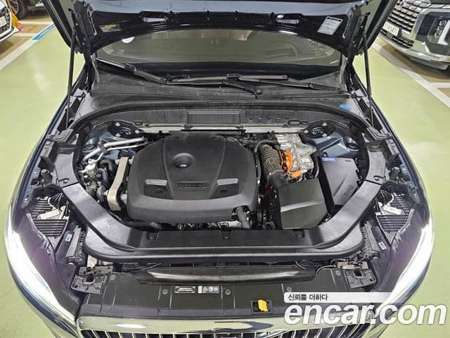 Volvo XC60 2세대 T8 Inscription, 2021 все фото