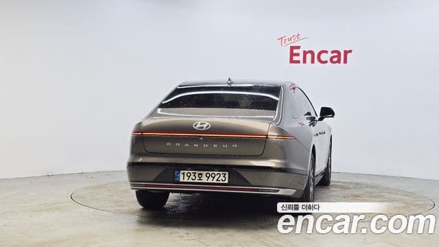 Hyundai Grandeur (GN7) Premium, 2023 4