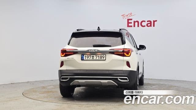 Kia Seltos Signature, 2023 4