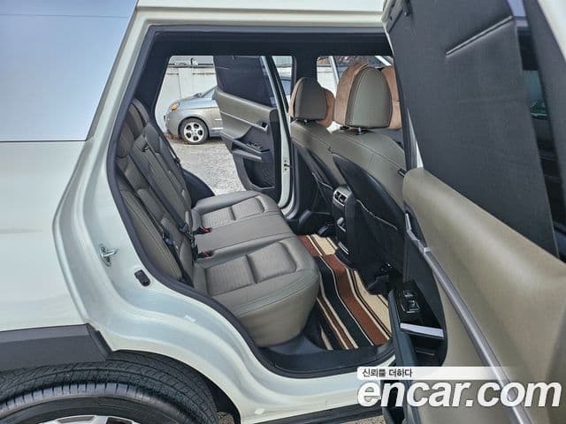 KG모빌리티(SsangYong) Torres T7, 2023 10