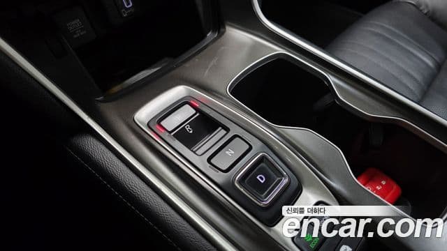 Honda Accord 10세대 2.0 гибрид Туринг (Touring), 2018 9