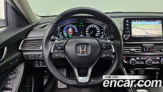 Honda Accord 10세대 2.0 гибрид Туринг (Touring), 2018 15