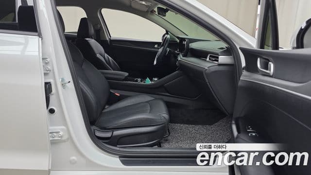 Kia K5 3세대 Prestige, 2023 11