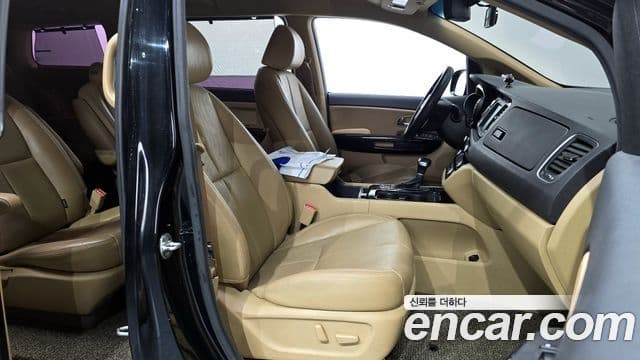 Kia All New Carnival Noblesse, 2017 10