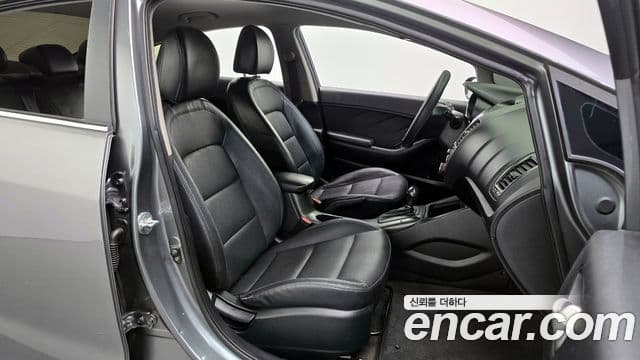 Kia K3 Trendy, 2015 10