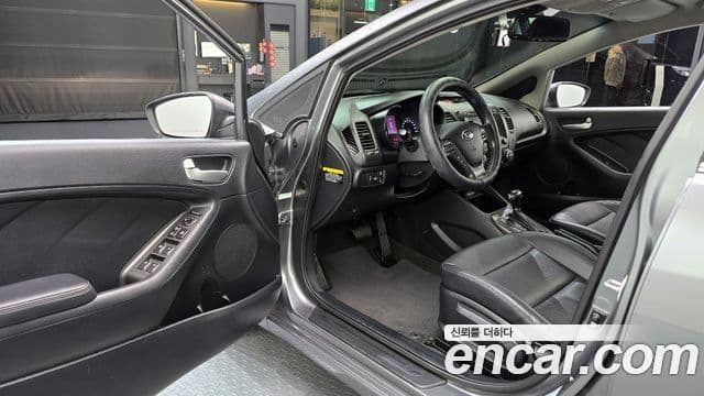 Kia K3 Trendy, 2015 11