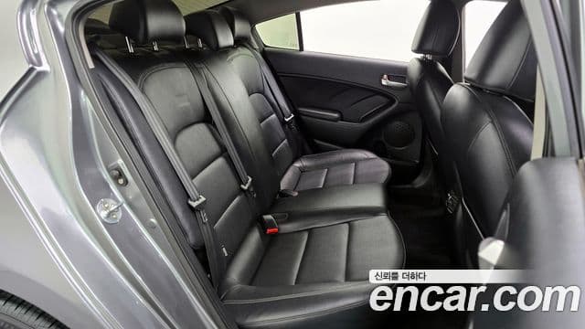 Kia K3 Trendy, 2015 12