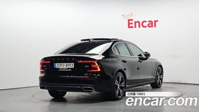 Volvo S60 3세대 B5 Inscription, 2022 2