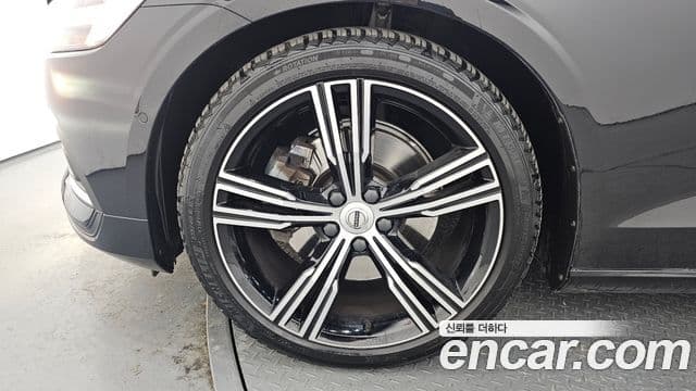 Volvo S60 3세대 B5 Inscription, 2022 все фото