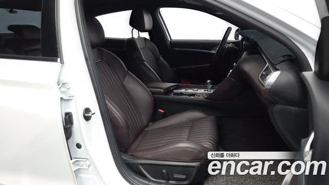 Genesis The / новый New G70, 2022 11