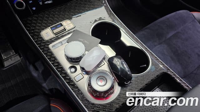 Genesis GV70, 2025 9