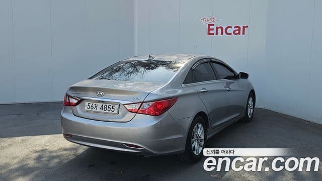 Hyundai YF Sonata чёрный, 2011 2