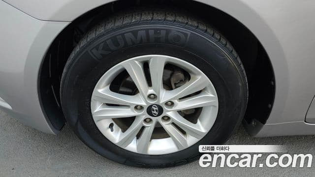 Hyundai YF Sonata чёрный, 2011 все фото