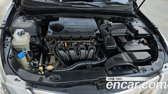 Hyundai YF Sonata чёрный, 2011 6