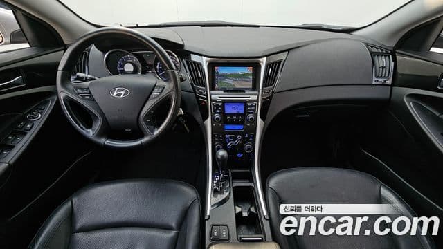 Hyundai YF Sonata чёрный, 2011 7