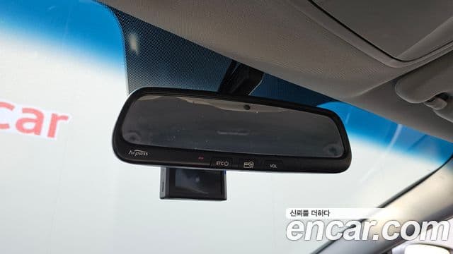 Hyundai YF Sonata чёрный, 2011 18