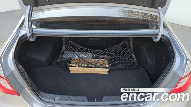 Hyundai YF Sonata чёрный, 2011 20