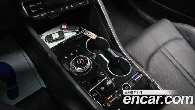 Kia K5 гибрид 3세대 Noblesse, 2023 9