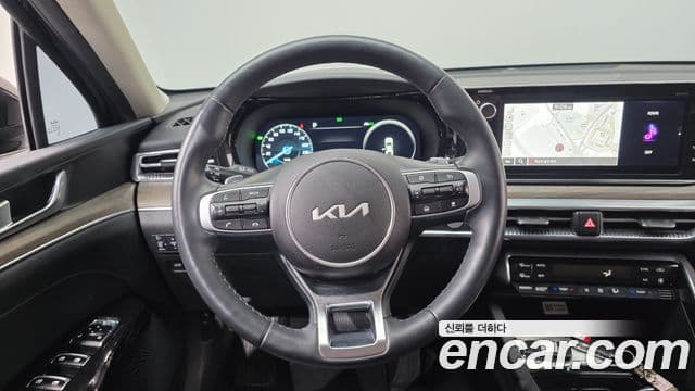 Kia K5 гибрид 3세대 Noblesse, 2023 13