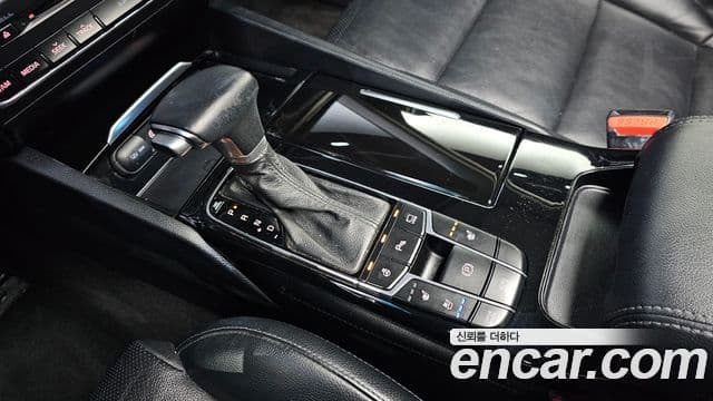 Kia All New K7 Prestige, 2016 9