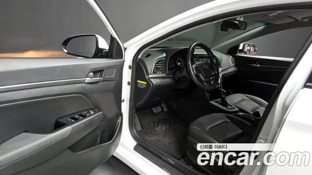 Hyundai Avante AD 1.6 GDI Smart, 2016 11