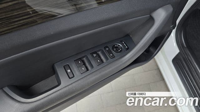 Hyundai LF Sonata 2.0 Smart, 2017 14