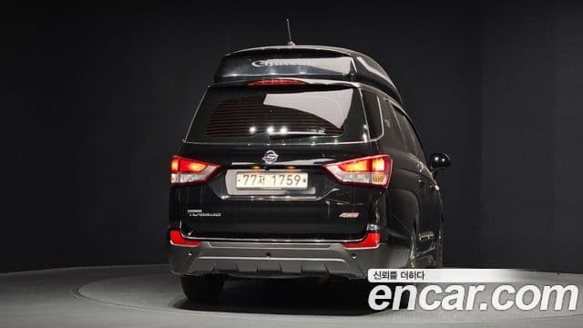 KG모빌리티(SsangYong) Korando 투리스모 4WD Chateau 11인승, 2014 4