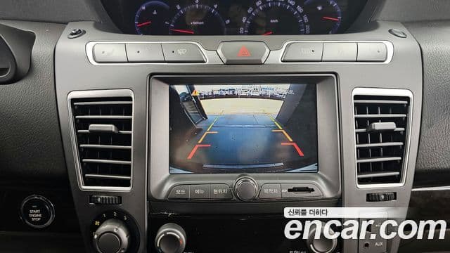 KG모빌리티(SsangYong) Korando 투리스모 4WD Chateau 11인승, 2014 15