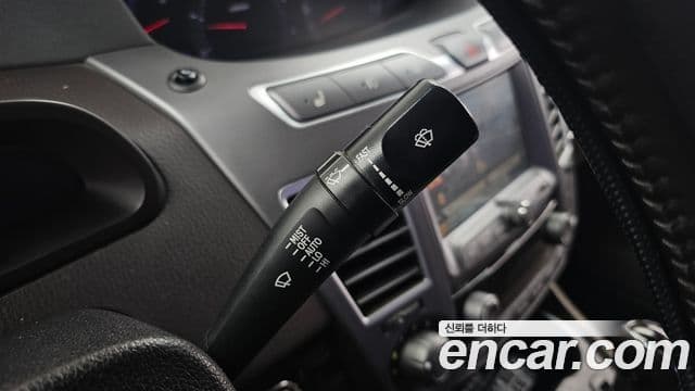 KG모빌리티(SsangYong) Korando 투리스모 4WD Chateau 11인승, 2014 19