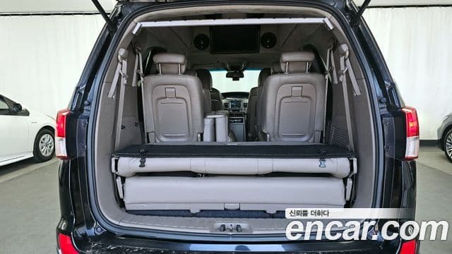 KG모빌리티(SsangYong) Korando 투리스모 4WD Chateau 11인승, 2014 20