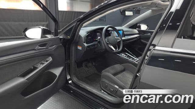 Volkswagen Гольф 8세대 Prestige, 2024 10