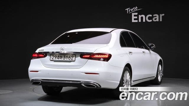Mercedes-Benz E-класс W213 Exclusive, 2022 2