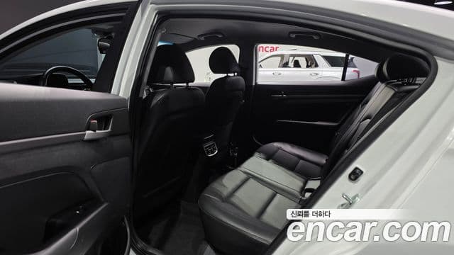 Hyundai Avante AD 1.6 GDI Smart, 2017 12